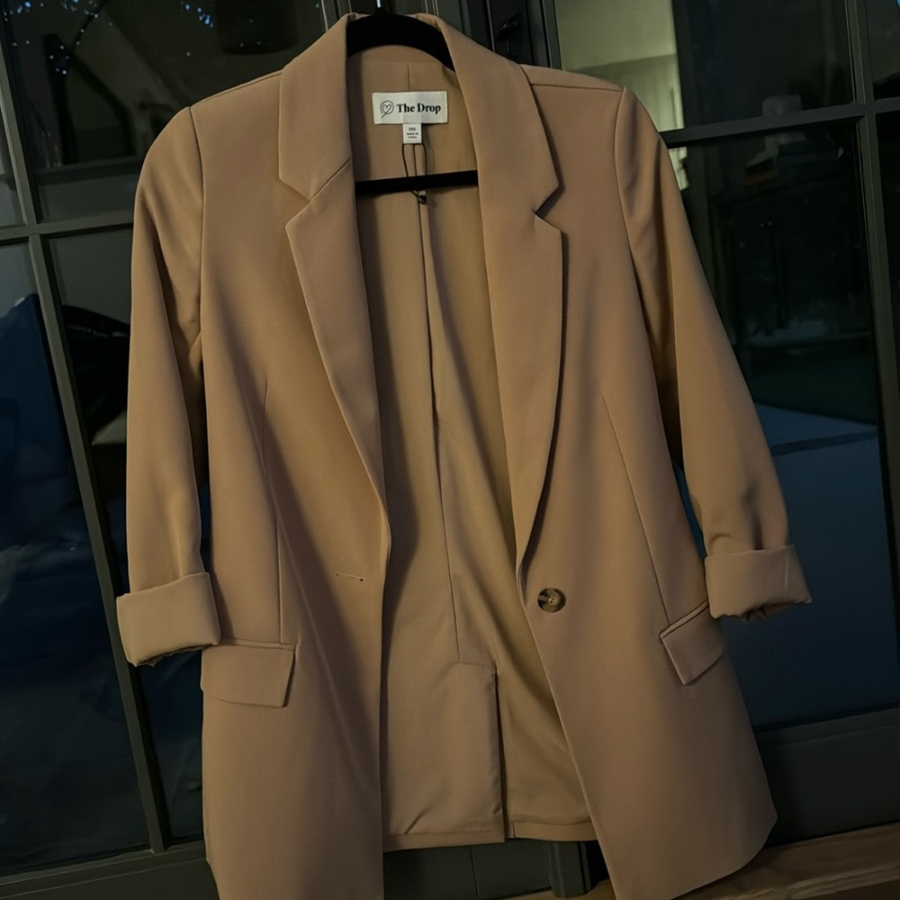 The drop Camel oversized blazer. Size XXS